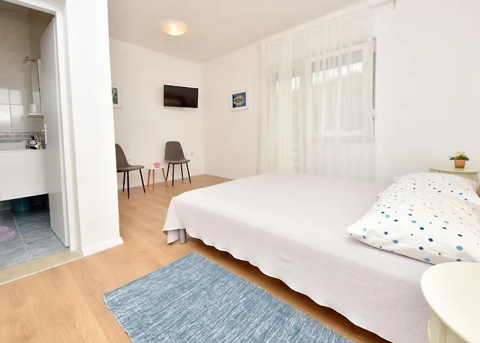 Milka By Interhome Anić