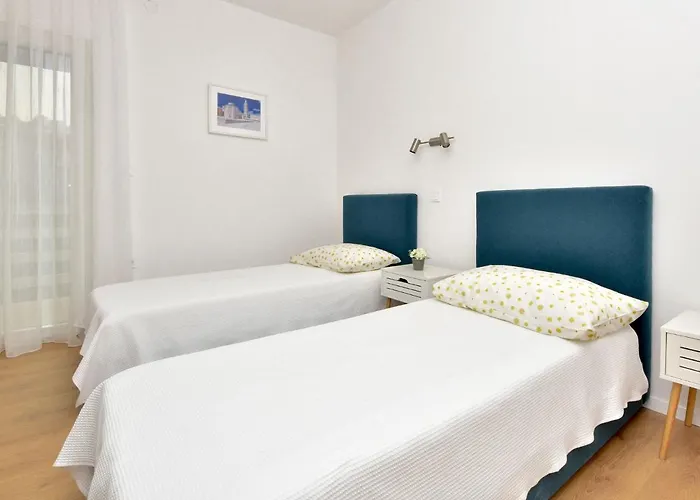 Milka By Interhome Vikendica